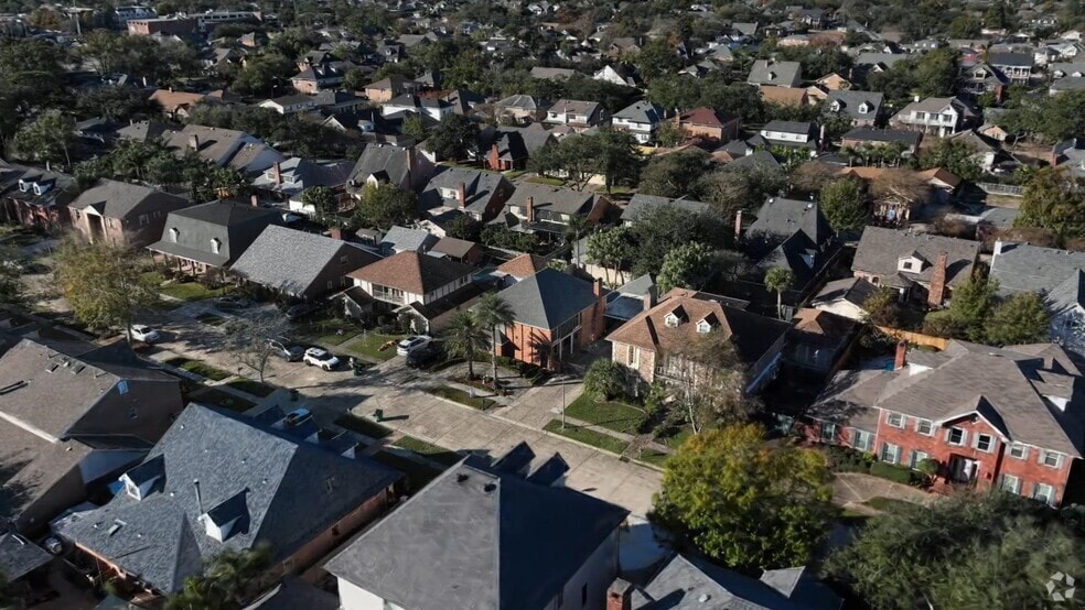 4804 Chateau Dr, Metairie, LA 70002 - photo 2