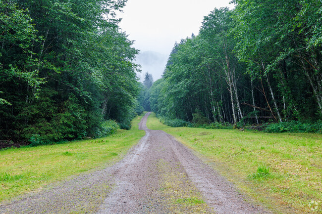 The Salmon Creek neighborhood has easy access to many hiking and other recreational areas.