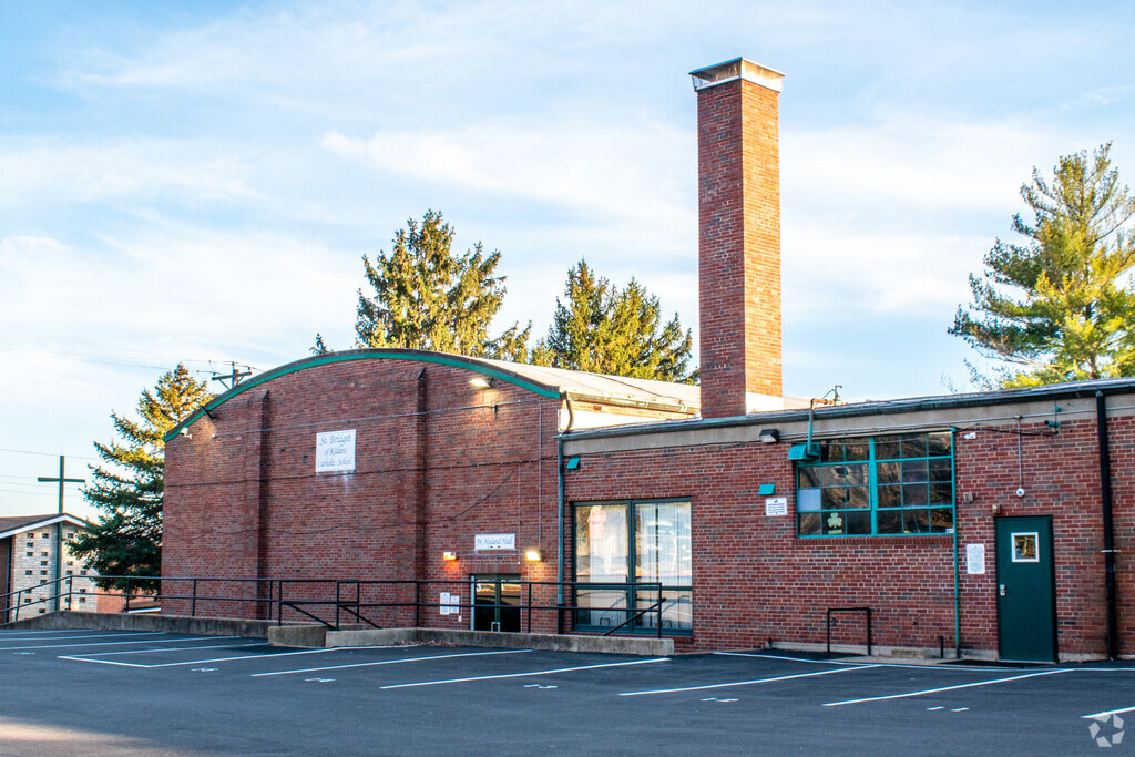 St Bridget Elementary School provides education in the neighborhood of 
Pacific.
