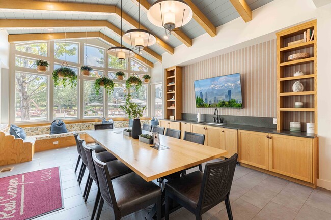 Palomino Park Resort, Highlands Ranch, CO 80130 - photo 2