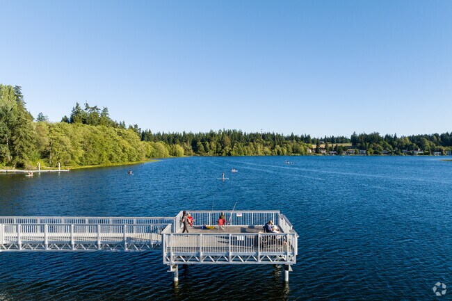There are plenty of fun outdoor activities at Lake Ballinger, neighboring Mountlake Terrace.