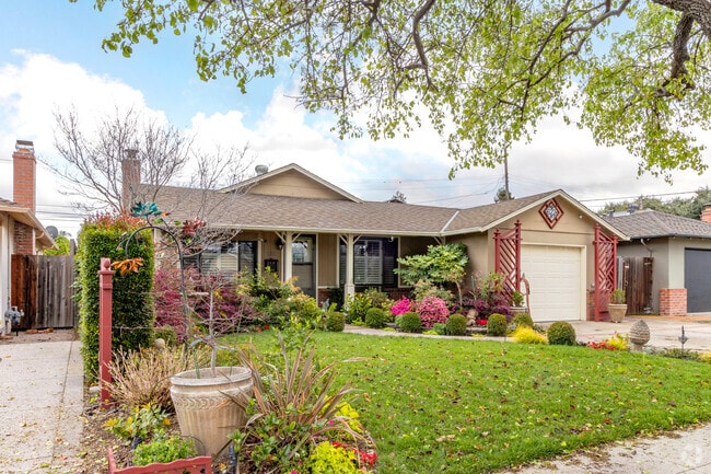 In Snail, you will often see Craftsman bungalows brightened up by personable front lawns.