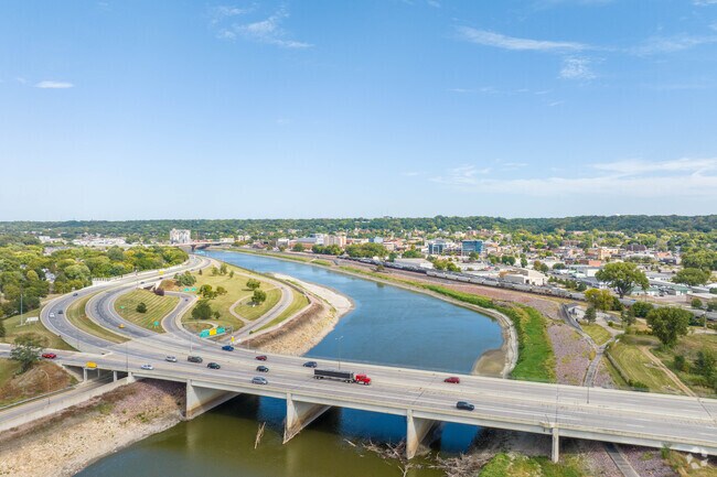 The Blue Earth Park neighborhood is near highway 169 and the Minnesota river.