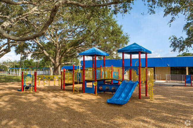 San Carlos Park Elementary School, Rankings & Reviews - Homes.com