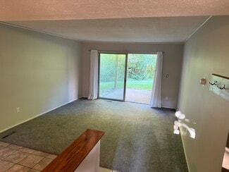 6570 Chaffee Ct Unit H1, Cleveland, OH 44141