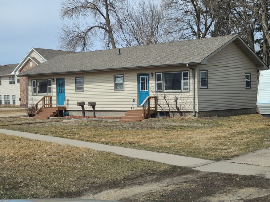123 Front St, Brookings, SD 57006 - photo 1