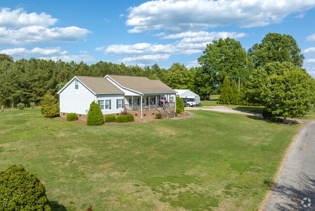 There are plenty of homes with large lots in the Smithfield area.