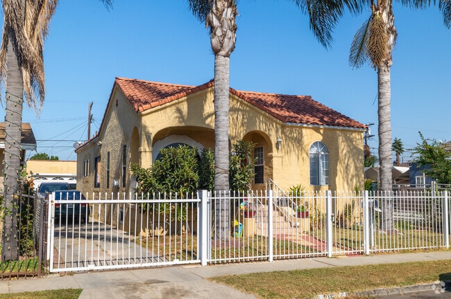 Stucco Spanish style homes are commonplace in Florence, CA.