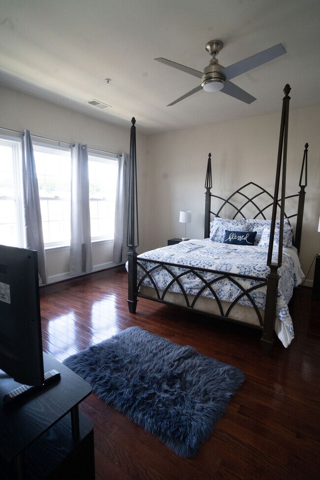 604 Kingfisher Ave unit Upper, Gaithersburg, MD 20877 - photo 6