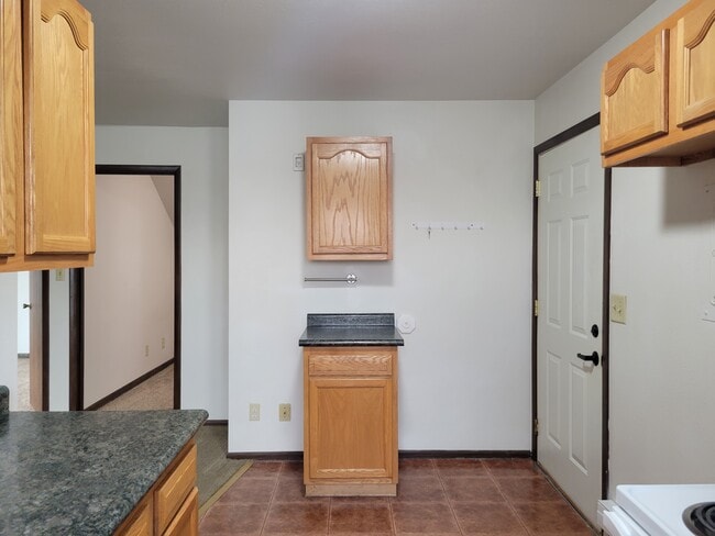 2240 West Ave S, La Crosse, WI 54601 - photo 3