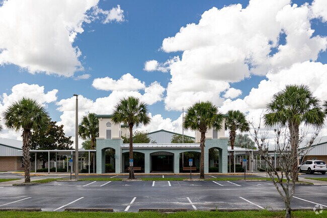 Sabal Palm Elementary offers schooling for children in Rural Estates.