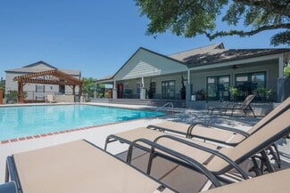 2111 N Austin Ave, Georgetown, TX 78626