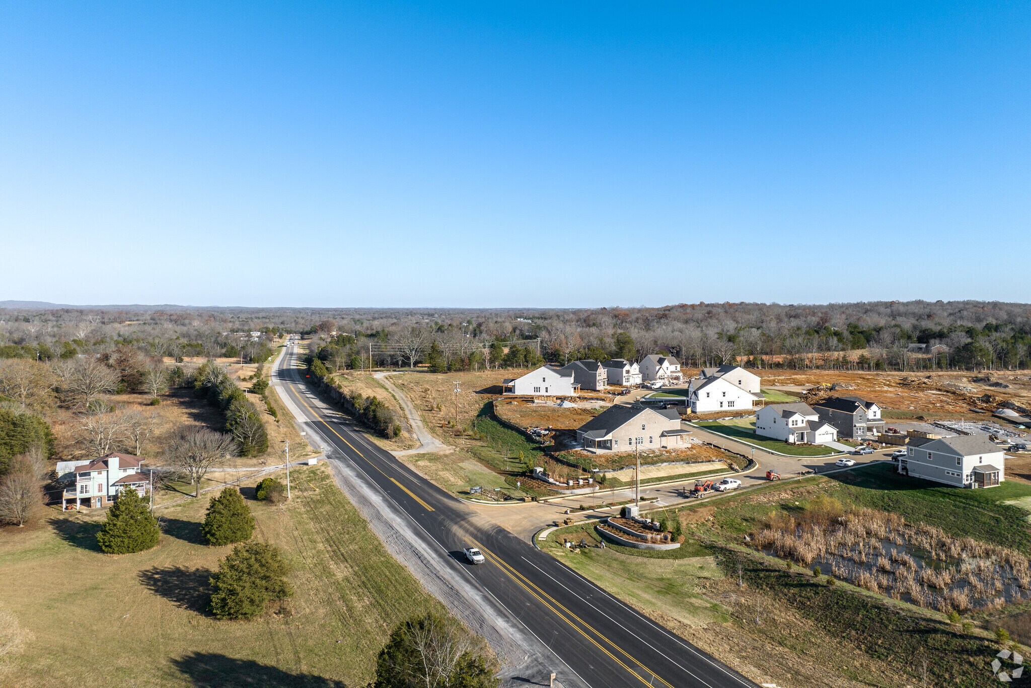 The country roads in Culleoka evoke a nostalgic feeling of simpler times and rural charm.