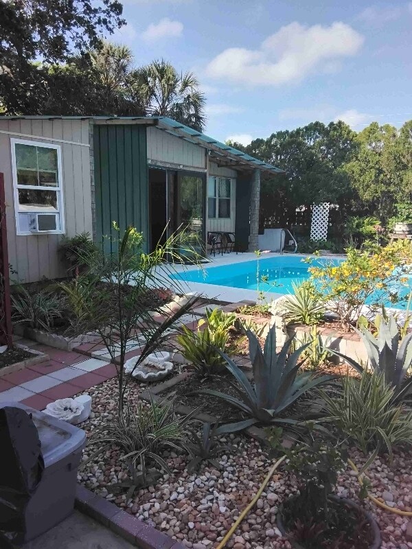 273 Lexington Dr, Daytona Beach, FL 32114