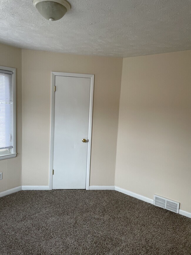 310 Galvin Rd N unit 3, Bellevue, NE 68005 - photo 4