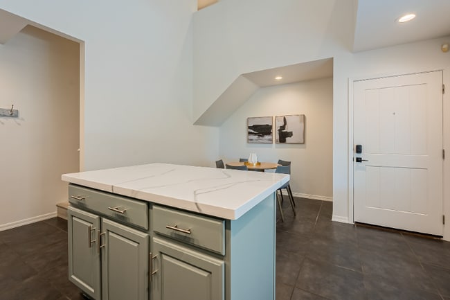 7829 N 21st Ave, Phoenix, AZ 85021 - photo 3