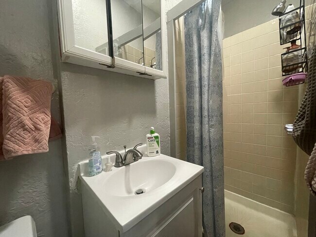 40 Anderson St unit 4, Boston, MA 02114 - photo 5