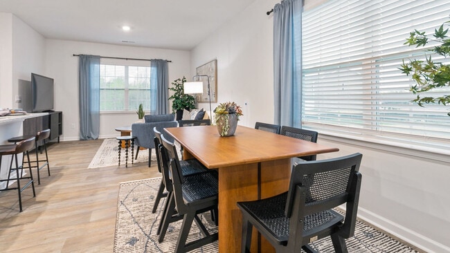 208 Moyer Dr, Burlington, NC 27253 - photo 3