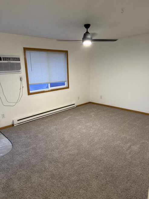 728 31st St N, Fargo, ND 58102 - photo 1