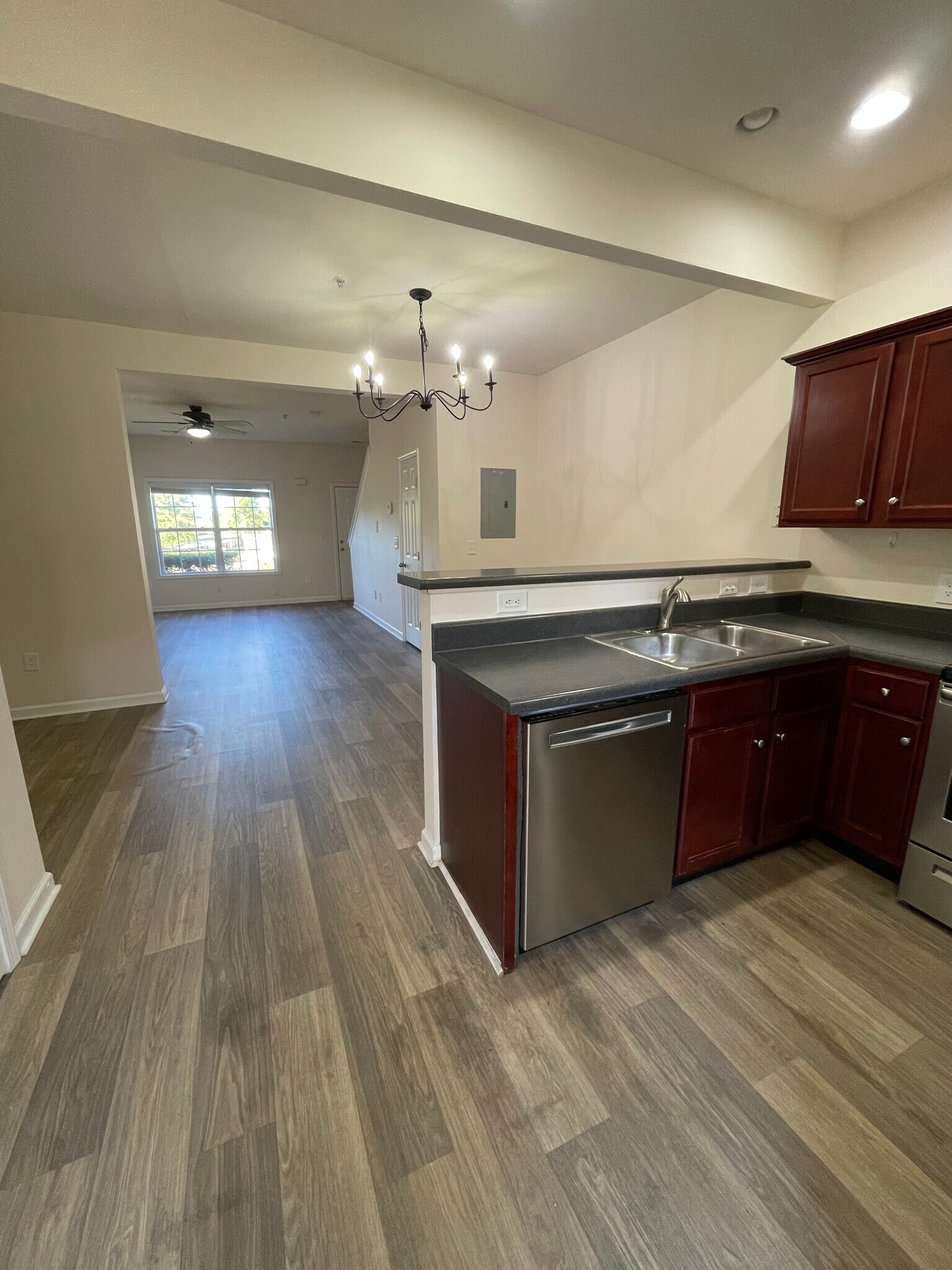 4007 Clinton Ln, Spring Hill, TN 37174 - photo 1