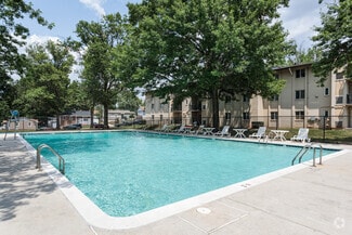 7926 Glenarden Pkwy, Lanham, MD 20706