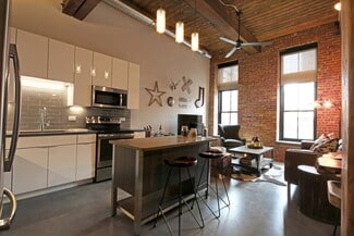 350 Warren St, Jersey City, NJ 07302