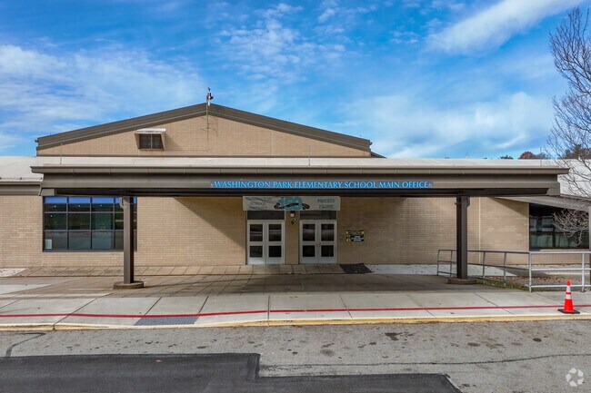 Washington Park Elementary School is also located in Washington.