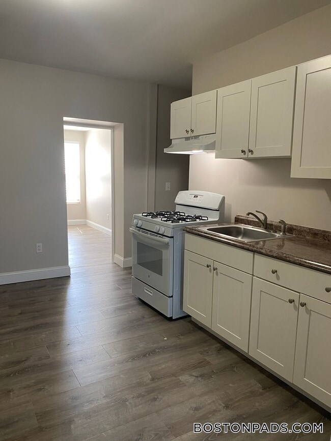 671 Middle St Unit 13, Fall River, MA 02724