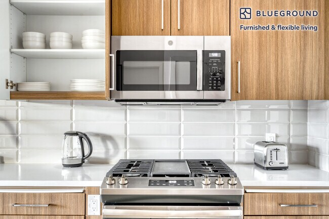 1355 El Camino Real unit FL7-ID918, Redwood City, CA 94063 - photo 6