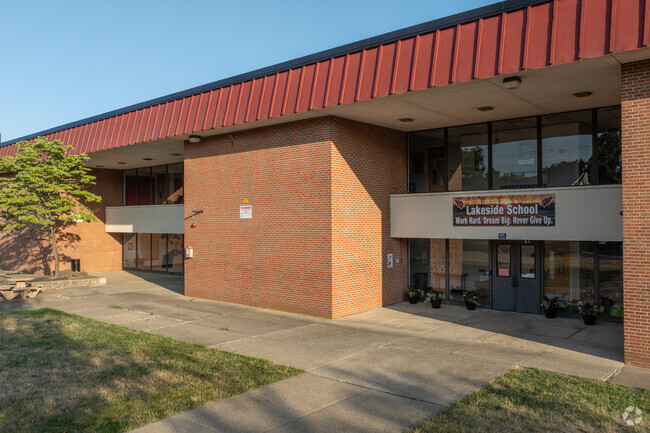 Lakeside Middle School