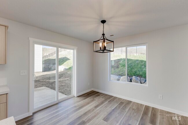 2462 W Fallon Loop, Nampa, ID 83651 - photo 7