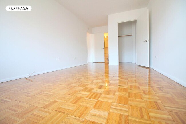 225 8th Ave, New York, NY 10011 - photo 5