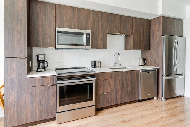 238 13th St unit FL7-ID2015, Oakland, CA 94612 - photo 7