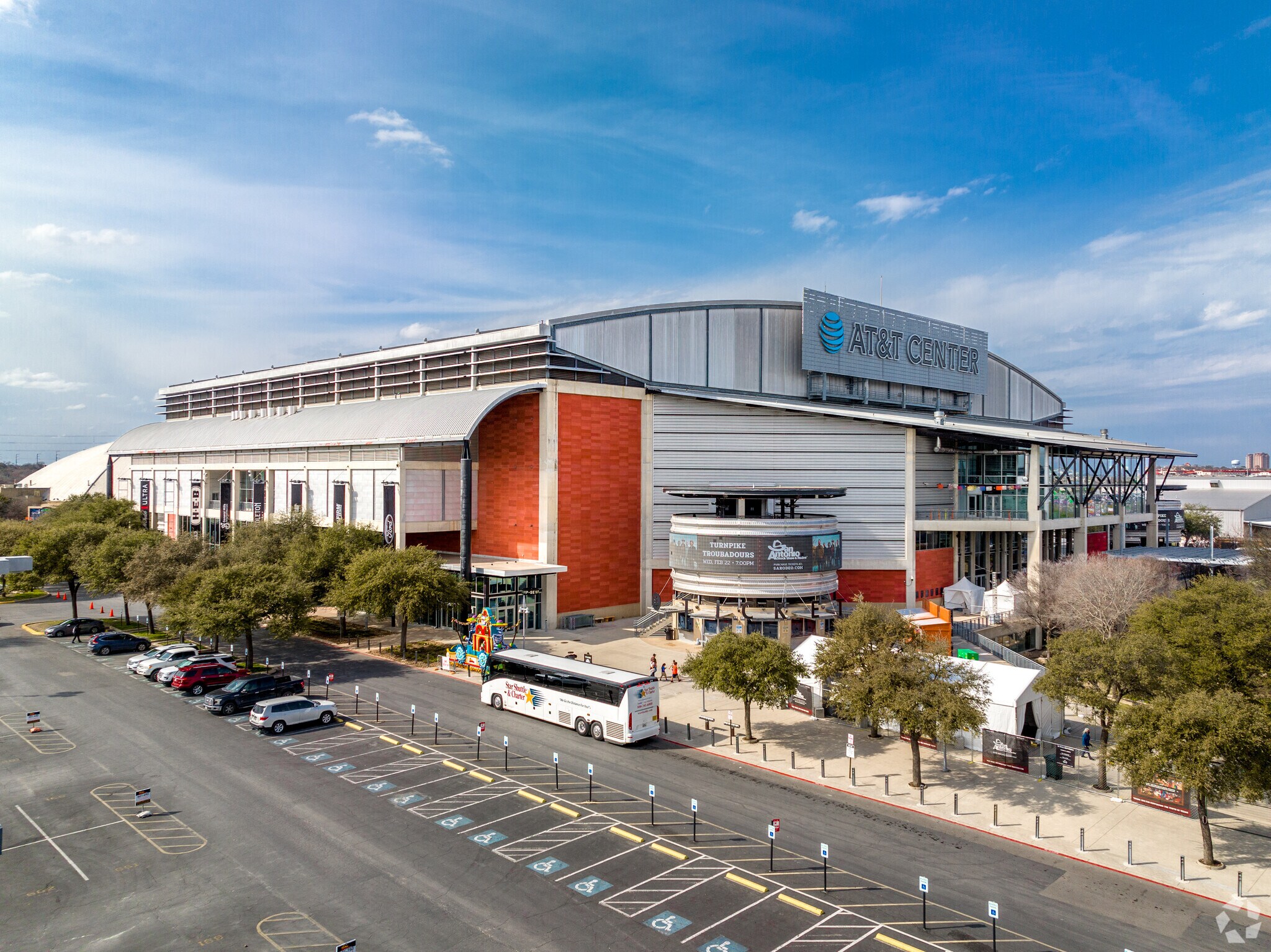 The AT&T Center in Coliseum Willow Park Coliseum Willow Park is home to the San Antonio Spurs.
