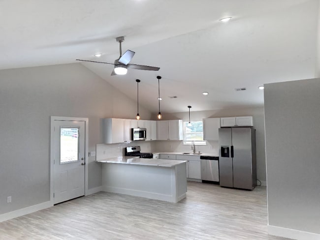 1956 W Cadmus Rd, Adrian, MI 49221 - photo 4