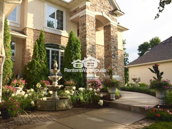 2470 Arnold Palmer Dr, Minneapolis, MN 55449 - photo 2