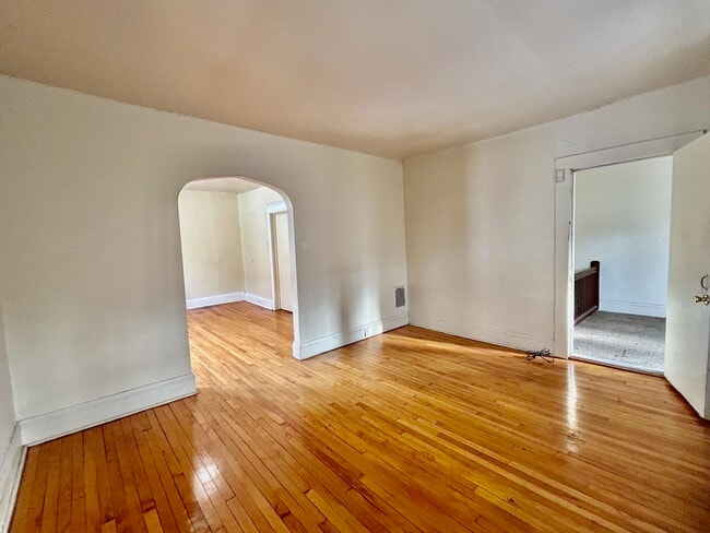 29 Emerson Ave, Utica, NY 13501 - photo 3