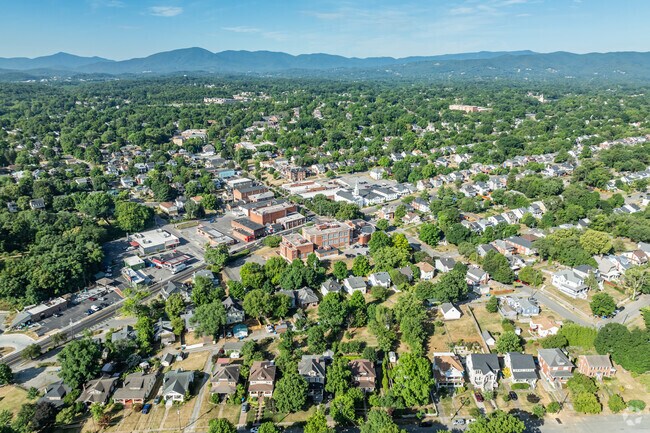 Raleigh Court Virginia is home to just over 11,000 residents.