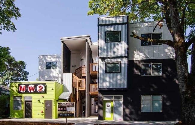 MW2, Eugene, OR 97401 - photo 3