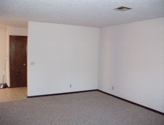 4320 Willowpoint Dr, Norman, OK 73072 - photo 3