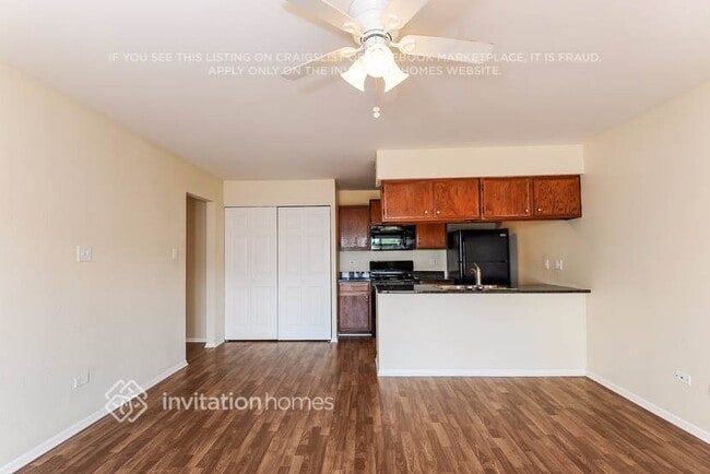 919 Surrey Ct, Joliet, IL 60431 - photo 4