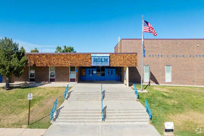 Holm Elementary School has a B-minus overall Niche grade.