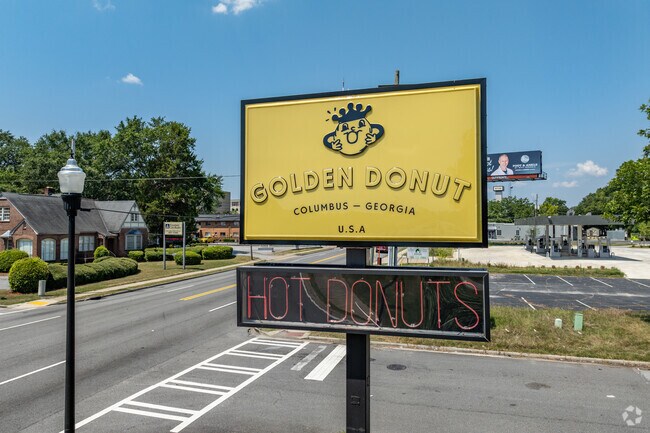 The Golden Donut Waverly Terrace serves up hot donuts fresh daily.