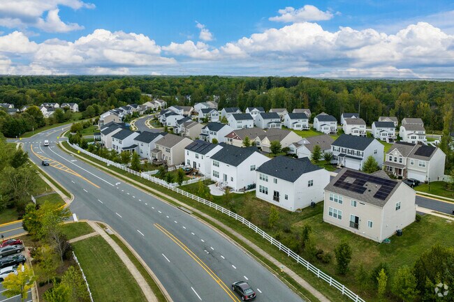 Welcome to Leeland, located just fifteen minutes from Downtown Fredericksburg.