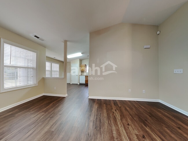 424 Meredith Way, Winston-Salem, NC 27107 - photo 6