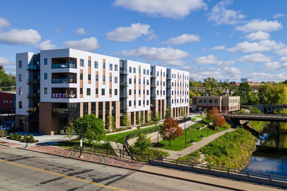 Andante, Eau Claire, WI 54703 - photo 1