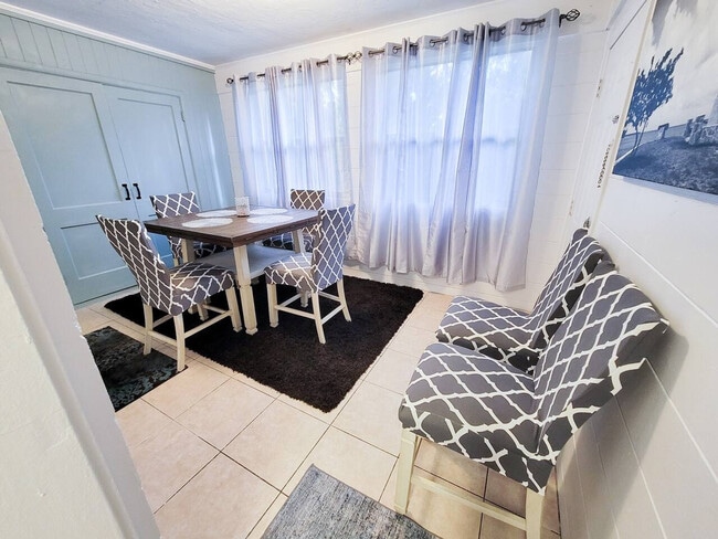 735 SE 4th Ave unit ID1359108P, Gainesville, FL 32601 - photo 7