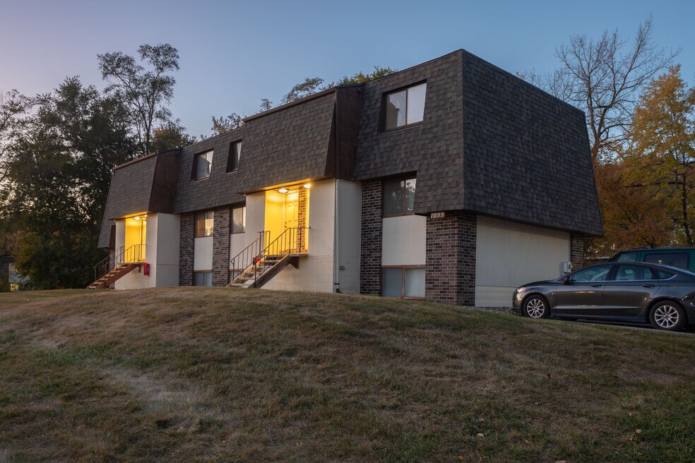 Valley Acres Apartments, Des Moines, IA 50315 - photo 1