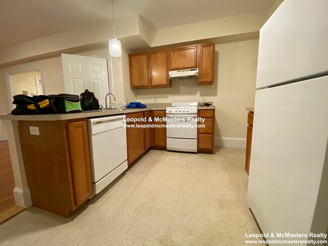 878 Massachusetts Ave unit 34, Cambridge, MA 02139 - photo 5
