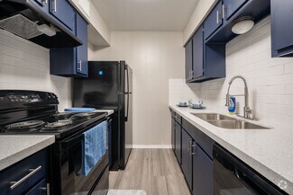 1100 Graham Dr, Tomball, TX 77375